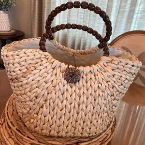 Straw handbag